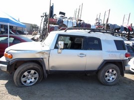 2007 TOYOTA FJ CRUISER SILVER 4.0L MT 4WD Z18290